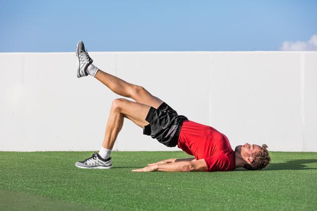 Do two sets of 30 seconds single leg glute bridge (Shutterstock) Do two sets of 30 seconds single leg glute bridge (Shutterstock)