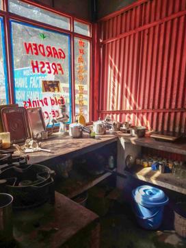 The inside of a shanty close to the shawl factory. (Photo: Prannay Pathak/HT ) The inside of a shanty close to the shawl factory. (Photo: Prannay Pathak/HT )