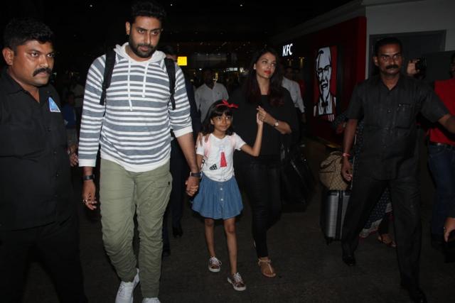 Abhishek and Aishwarya Bachchan with daughter Aaradhya at the airport. (Varinder Chawla) Abhishek and Aishwarya Bachchan with daughter Aaradhya at the airport. (Varinder Chawla)