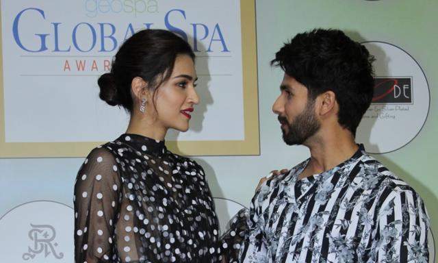 Shahid Kapoor and Kriti Sanon on the red carpet of the GeoSpa Awards 2019. (IANS) Shahid Kapoor and Kriti Sanon on the red carpet of the GeoSpa Awards 2019. (IANS)