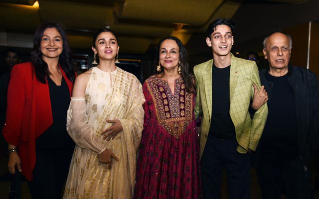 Pooja Bhatt, Alia Bhatt, Soni Razdan, Shivam Raina and film director Mahesh Bhatt attend the screening of No Fathers in Kashmir. (AFP) Pooja Bhatt, Alia Bhatt, Soni Razdan, Shivam Raina and film director Mahesh Bhatt attend the screening of No Fathers in Kashmir. (AFP)