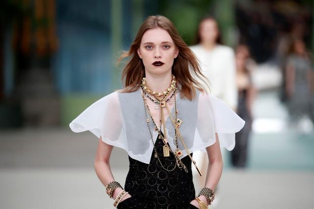 A model presents a creation during the Cruise 2020 collection show for French fashion house Chanel at the Grand Palais in Paris, France, May 3, 2019. REUTERS/Gonzalo Fuentes (REUTERS) A model presents a creation during the Cruise 2020 collection show for French fashion house Chanel at the Grand Palais in Paris, France, May 3, 2019. REUTERS/Gonzalo Fuentes (REUTERS)