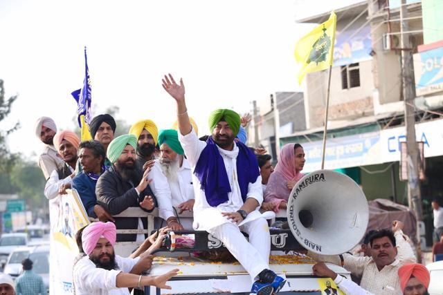 Punjab Ekta Party chief Sukhpal Singh Khaira is contesting from Bathinda seat. (HT Photo )