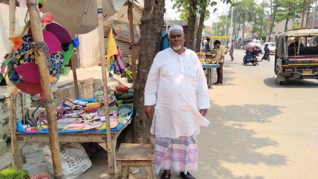 Once a prosperous weaver who used to supply textile products across Uttar Pradesh, Mohammad Azam sells cosmetics on the streets of Maghar these days for livelihood. (HT Photo ) Once a prosperous weaver who used to supply textile products across Uttar Pradesh, Mohammad Azam sells cosmetics on the streets of Maghar these days for livelihood. (HT Photo )