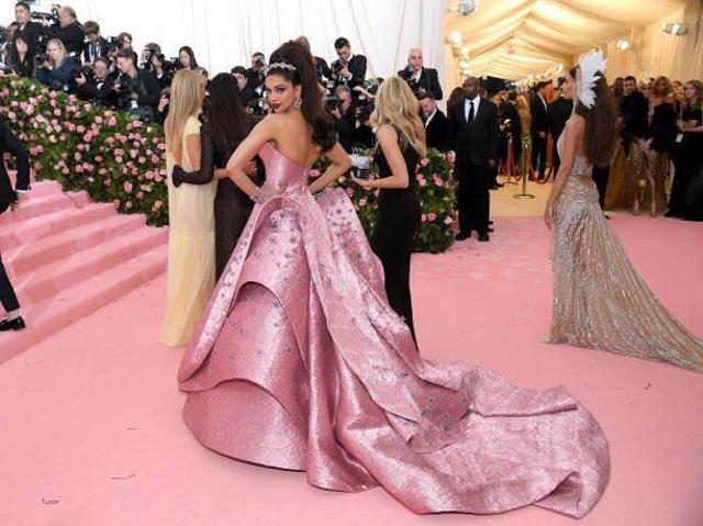Deepika Padukone poses for the photograph at Metropolitan Museum of Art Costume Institute Gala during Met Gala. (ANI) Deepika Padukone poses for the photograph at Metropolitan Museum of Art Costume Institute Gala during Met Gala. (ANI)