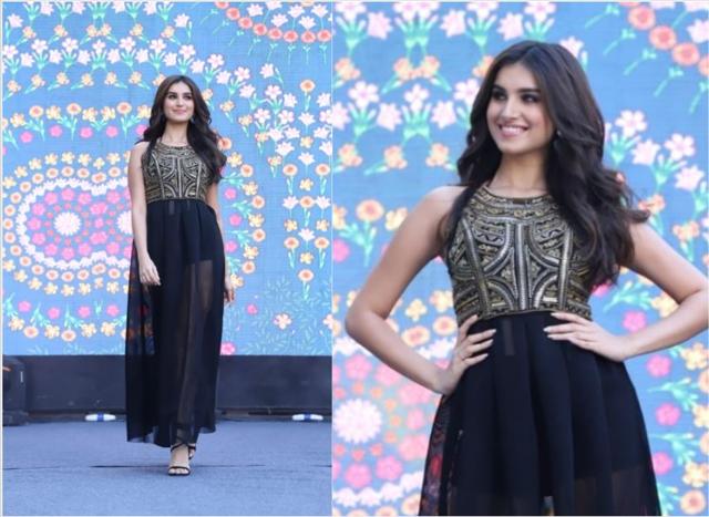 Tara Sutaria walks the ramp. (Varinder Chawla)