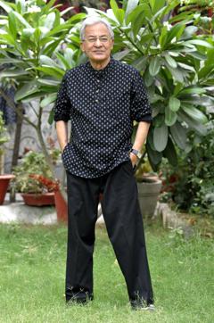 Thapliyal believes that his grandfather’s genes manifesting themselves in him made him the performer that he is. (Dheeraj Dhawan/HT Photo) Thapliyal believes that his grandfather’s genes manifesting themselves in him made him the performer that he is. (Dheeraj Dhawan/HT Photo)