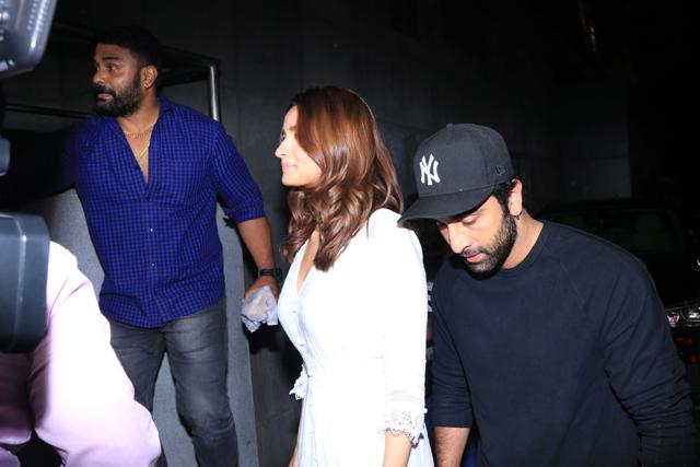 Alia Bhatt and Ranbir Kapoor at De De Pyaar De screening. (Varinder Chawla) Alia Bhatt and Ranbir Kapoor at De De Pyaar De screening. (Varinder Chawla)