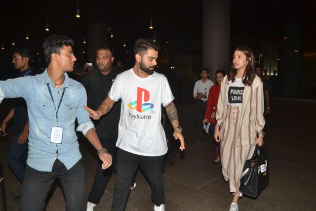 Virat Kohli with Anushka Sharma at the airport. (Varinder Chawla) Virat Kohli with Anushka Sharma at the airport. (Varinder Chawla)