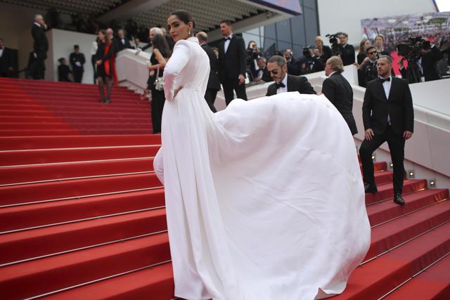 Actress Sonam Kapoor poses for photographers upon arrival at the premiere of the film Once Upon a Time in Hollywood at the 72nd international film festival, Cannes, southern France, Tuesday, May 21. (AP) Actress Sonam Kapoor poses for photographers upon arrival at the premiere of the film Once Upon a Time in Hollywood at the 72nd international film festival, Cannes, southern France, Tuesday, May 21. (AP)
