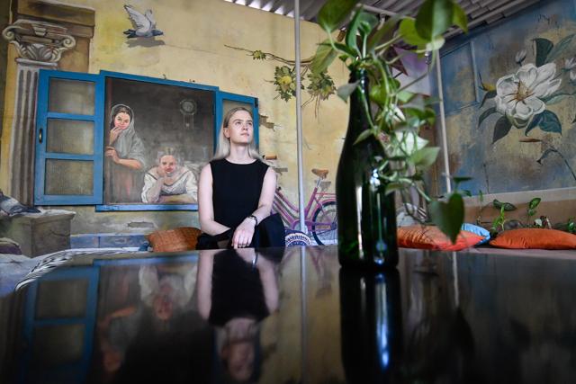 Birgit Suitsu, a colourist from Estonia, at the RengeDragon visual studio. There is always work to be had in Aram Nagar, even if much of it doesn’t make a splash on the overcrowded OTT spaces. (Shashi S Kashyap / HT Photo)