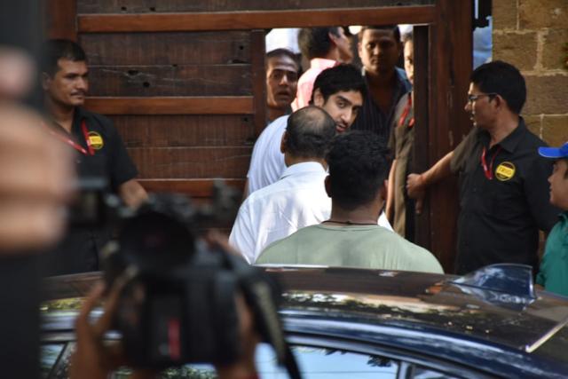 Ayan Mukerji arrives to pay final tribute. (Varinder Chawla) Ayan Mukerji arrives to pay final tribute. (Varinder Chawla)