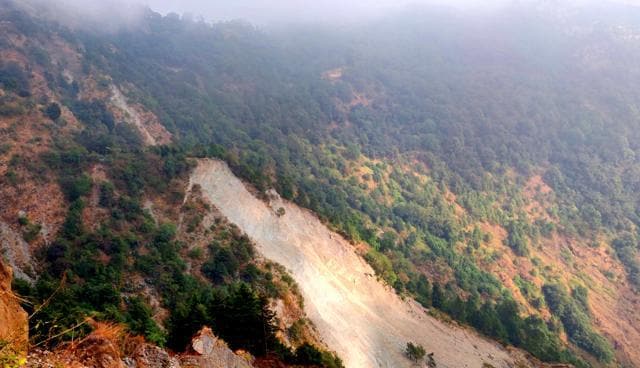 The Baliyanala mountainside witnessed landslides in September, 2018. (HT File ) The Baliyanala mountainside witnessed landslides in September, 2018. (HT File )