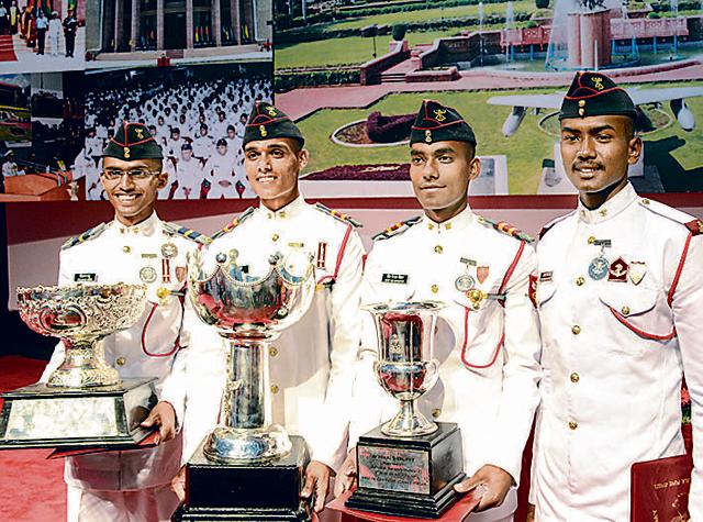 (From left ) Khilanand Sahu, A Kumar, SKS Chauhan and DS Deo during the convocation ceremony. (Milind Saurkar/HT Photo)