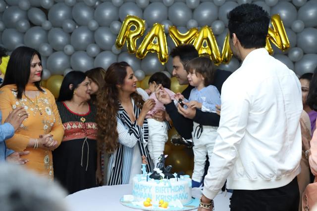 Krushna and Kashmera with their sons during the cake-cutting ceremony. (Varinder Chawla) Krushna and Kashmera with their sons during the cake-cutting ceremony. (Varinder Chawla)
