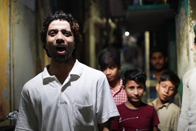 Nadeem Sehriwala goes door-to-door, waking up people for sehri — the morning meal. (Photo: Gokul VS/HT)