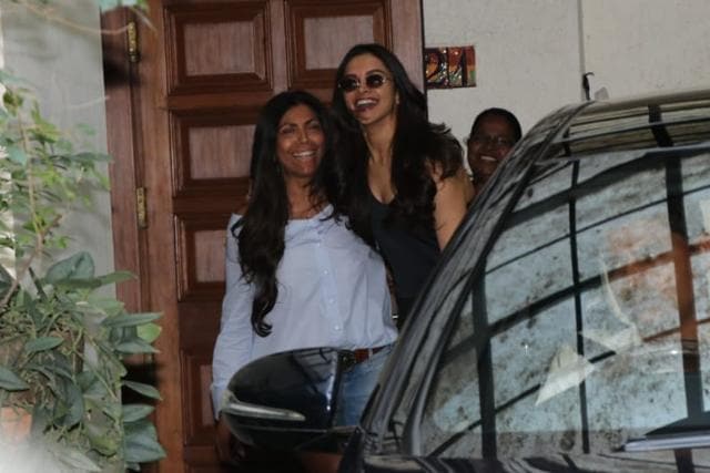 Deepika Padukone seen at a salon. (Varinder Chawla) Deepika Padukone seen at a salon. (Varinder Chawla)