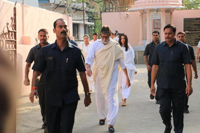 Amitabh Bachchan along with his daughter-in-law Aishwarya Rai Bachchan. (IANS) Amitabh Bachchan along with his daughter-in-law Aishwarya Rai Bachchan. (IANS)