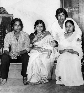 The late Sheetal Jain and his wife Sneha Jain with Jaya Bachchan and Amitabh Bachchan. (Photo: Pradeep Chandra) The late Sheetal Jain and his wife Sneha Jain with Jaya Bachchan and Amitabh Bachchan. (Photo: Pradeep Chandra)