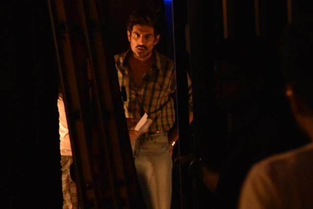 Kartik Aaryan spotted shooting for a film. (Varinder Chawla) Kartik Aaryan spotted shooting for a film. (Varinder Chawla)