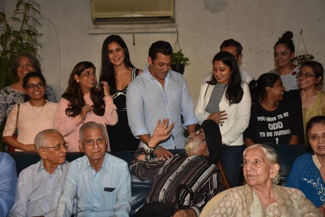 Salman Khan and Katrina Kaif meet families of witnesses of India-Pakistan partition. (Varinder Chawla) Salman Khan and Katrina Kaif meet families of witnesses of India-Pakistan partition. (Varinder Chawla)
