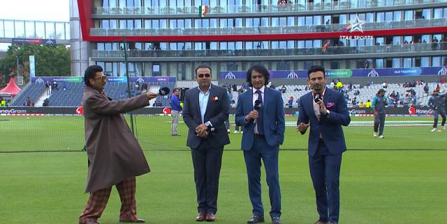 From Old Trafford, Manchester, exclusively on the Star Sports Network, Bollywood entertainer and Superstar Ranveer Singh dons a new avatar as a sports presenter with Jatin Sapru on Philips Hue #CricketLive for the big India-Pakistan clash. From Old Trafford, Manchester, exclusively on the Star Sports Network, Bollywood entertainer and Superstar Ranveer Singh dons a new avatar as a sports presenter with Jatin Sapru on Philips Hue #CricketLive for the big India-Pakistan clash.