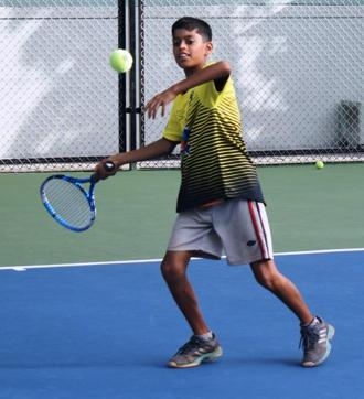 Abhiram Nilakhe of Striking Jaguars in action. (HT PHOTO)
