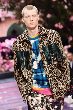 A model presents a creation for fashion house Versace during the presentation of its womens and mens spring/summer 2020 fashion collection in Milan on June 15, 2019. (AFP) A model presents a creation for fashion house Versace during the presentation of its womens and mens spring/summer 2020 fashion collection in Milan on June 15, 2019. (AFP)