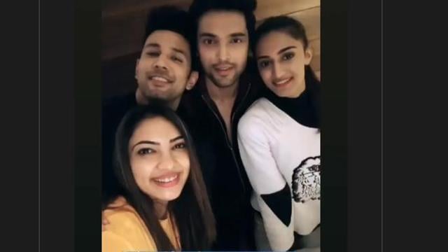 Kasautii Zindagii Kay actors pose for a selfie. Kasautii Zindagii Kay actors pose for a selfie.