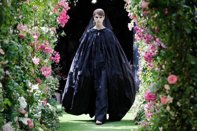 A model presents a creation by Christian Dior during the Women's Fall-Winter 2019/2020 Haute Couture collection fashion show in Paris, on July 1, 2019. (Photo by FRANCOIS GUILLOT / AFP) (AFP)