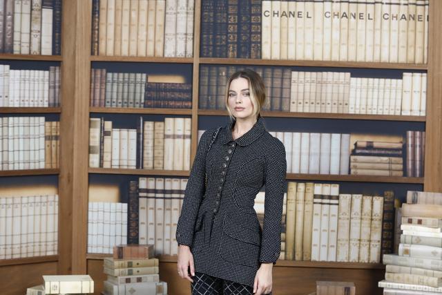 Actress Margot Robbie poses for photographers upon arrival at the Chanel Haute Couture Fall-Winter 2020 fashion collection presented in Paris, Tuesday, July 2 2019. (AP Photo/Kamil Zihnioglu) (AP) Actress Margot Robbie poses for photographers upon arrival at the Chanel Haute Couture Fall-Winter 2020 fashion collection presented in Paris, Tuesday, July 2 2019. (AP Photo/Kamil Zihnioglu) (AP)