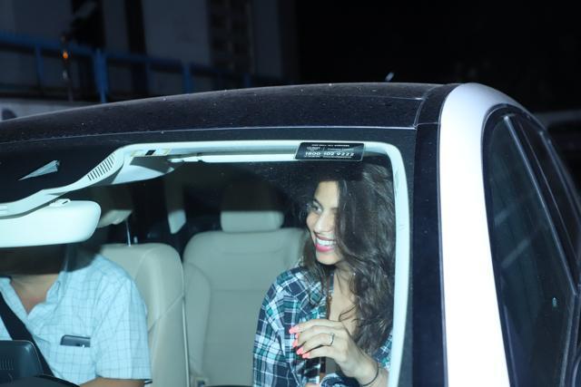 Suhana Khan outside Shanaya Kapoor’s residence.