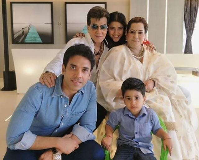 Tusshar Kapoor with father Jeetendra, mother Shoba Kapoor, sister Ekta Kapoor and son Laksshya.