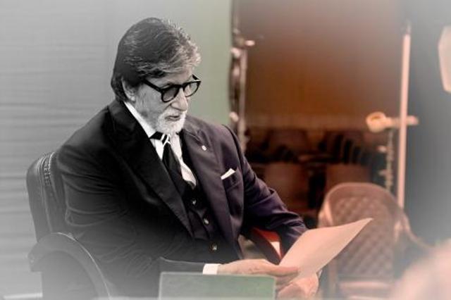 Amitabh on the sets of Kaun Banega Crorepati 11.