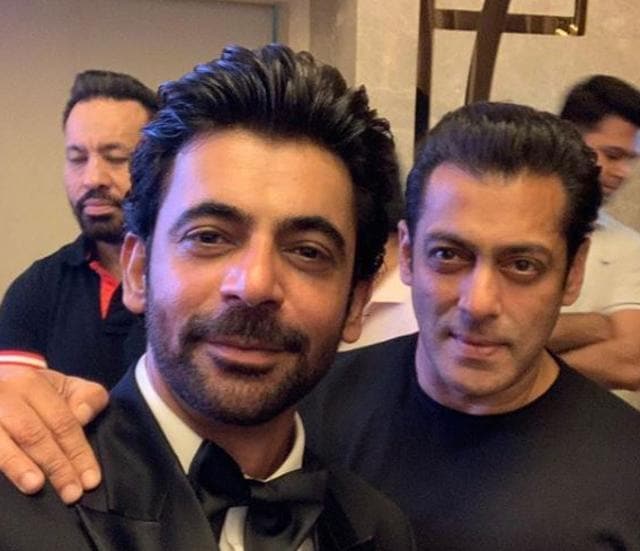 Sunil Grover with Salman Khan. Sunil Grover with Salman Khan.