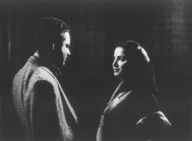 Guru Dutt and Waheeda Rehman in Kaagaz Ke Phool, shot exquisitely by cinematographer VK Murthy.