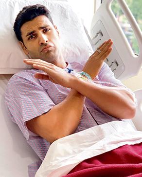 Vivek Dahiya during his hospitalization