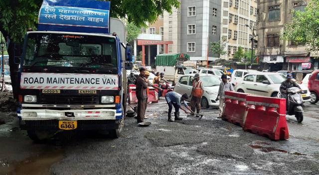 Bad Roads Potholes In Pune Are An All season Malady Hindustan Times bad-roads-potholes-in-pune-are-an-all-season-malady-hindustan-times