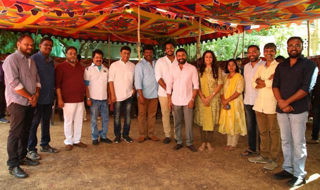 Suriya and Jyotika at the poster launch. Suriya and Jyotika at the poster launch.