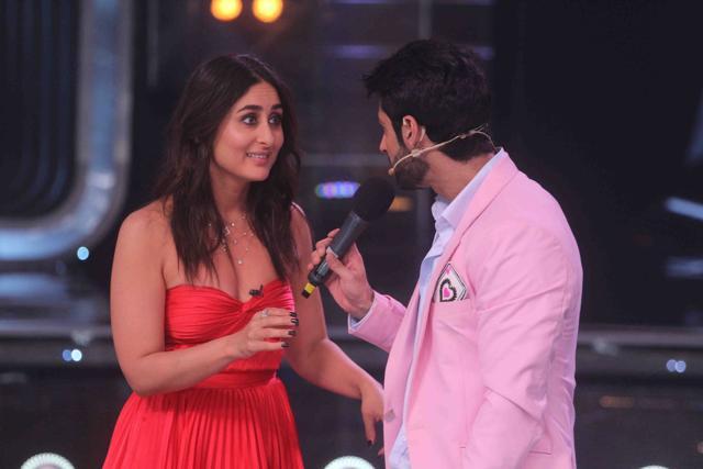 Kareena Kapoor Khan and host Karan Wahi on the sets of Dance India Dance