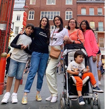 Kareena, Karisma with mom Babita and their kids Taimur, Samaira and Kiaan.