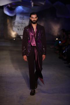 ROCKSTAR DANDY: There was a new focus on menswear with an array of shine-on evening jackets and metallic separates. (Photo: Raajessh Kashyap/HT)