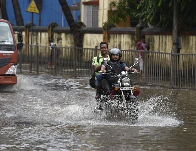 Waterlogging in Kurla area of Mumbai after haevy rains (Kunal Patil/HT photo) Waterlogging in Kurla area of Mumbai after haevy rains (Kunal Patil/HT photo)