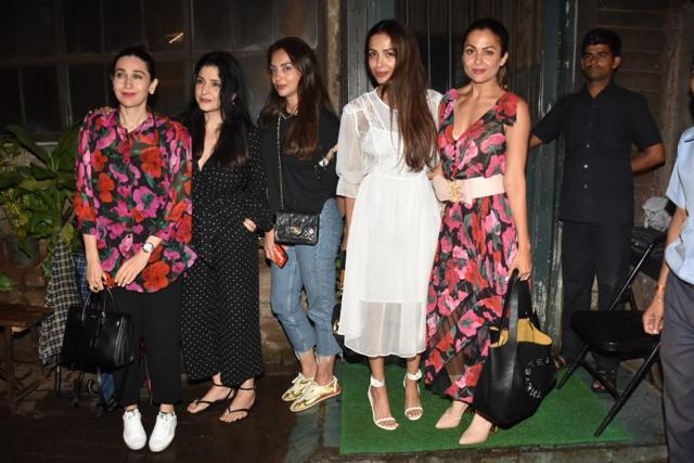 Karisma Kapoor, Maheep Kapoor, Seema Khan, Malaika Arora and Amrita Arora at a cafe in Mumbai on Wednesday. (Varinder Chawla) Karisma Kapoor, Maheep Kapoor, Seema Khan, Malaika Arora and Amrita Arora at a cafe in Mumbai on Wednesday. (Varinder Chawla)