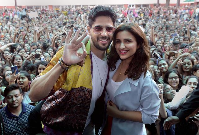 Bollywood actors Sidharth Malhotra and Parineeti Chopra pose with students during promotion of their upcoming Hindi film Jabariya Jodi. (PTI) Bollywood actors Sidharth Malhotra and Parineeti Chopra pose with students during promotion of their upcoming Hindi film Jabariya Jodi. (PTI)