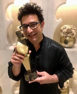 Suneet Varma with his award Suneet Varma with his award
