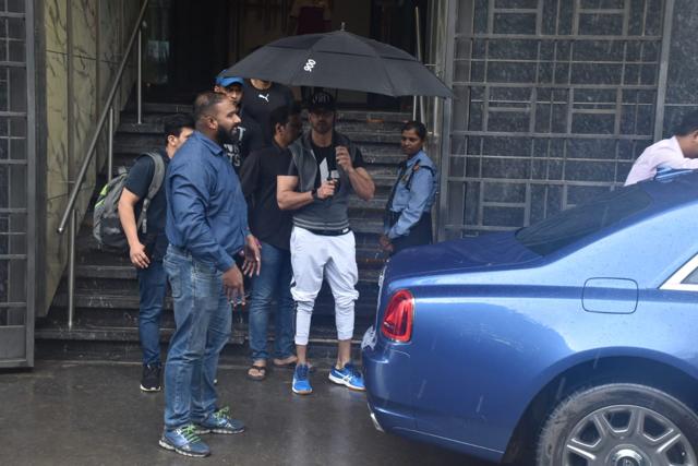 Hrithik Roshan outside a gym. Hrithik Roshan outside a gym.