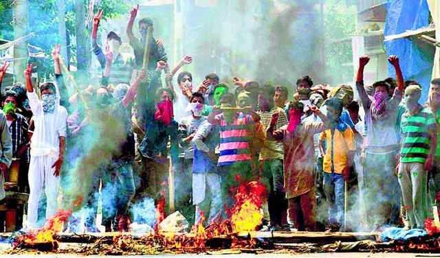 Protests in Srinagar in 2016. (HT Photo ) Protests in Srinagar in 2016. (HT Photo )