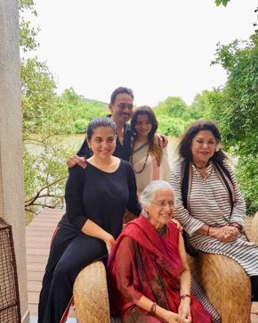 Shaina NC and Munira Chudasama with designers Wendell Rodricks, Ritu Kumar and others over lunch in Goa. Shaina NC and Munira Chudasama with designers Wendell Rodricks, Ritu Kumar and others over lunch in Goa.