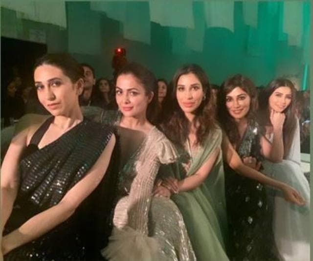 Karisma Kapoor, Amrita Arora, Sophie Choudry, Chitrangada Singh and Pooja Hegde line up for a picture at Lakme Fashion Week.